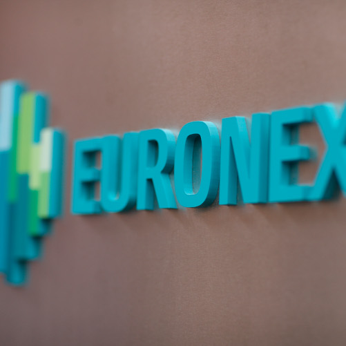 DE BEELDREDAKTIE / PETER STRELITSKI   
T.B.V. FC FINANCE & CONTROL 02/2015
AMSTERDAM D.D. 06.03.2015
MAURICE VAN TILBURG VAN EURONEXT