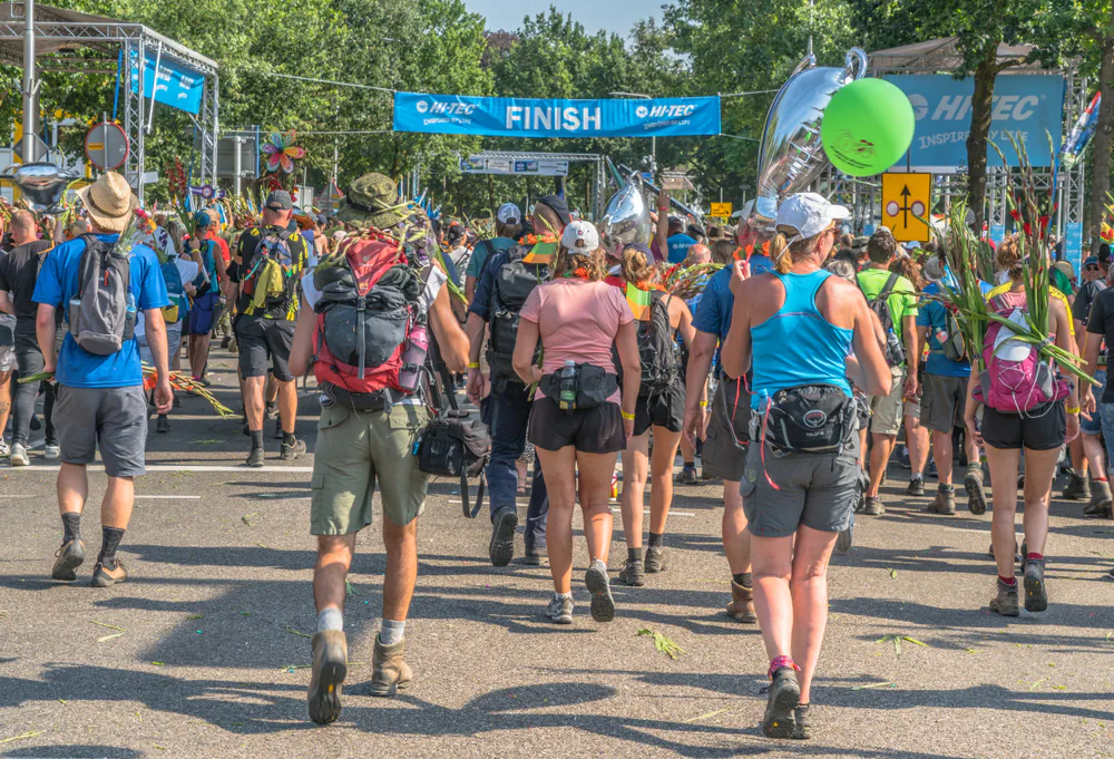 Finish van de Nijmeegse Vierdaagse. Shutterstock: Ivo Antonie de Rooij
